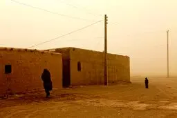 هیچ‌کس از دختران روستا نپرسید زندگی‌ در روستا، میان چشم‌های کنجکاو و سرزنش‌بارِ هم‌ولایتی‌ها چگونه می‌گذرد