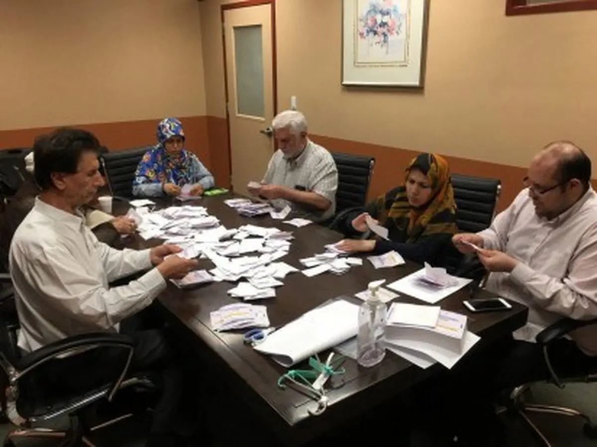 آغاز شمارش آرا انتخابات رياست جمهوري کشورمان در آمريكا/عکس