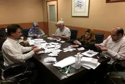 آغاز شمارش آرا انتخابات رياست جمهوري کشورمان در آمريكا/عکس