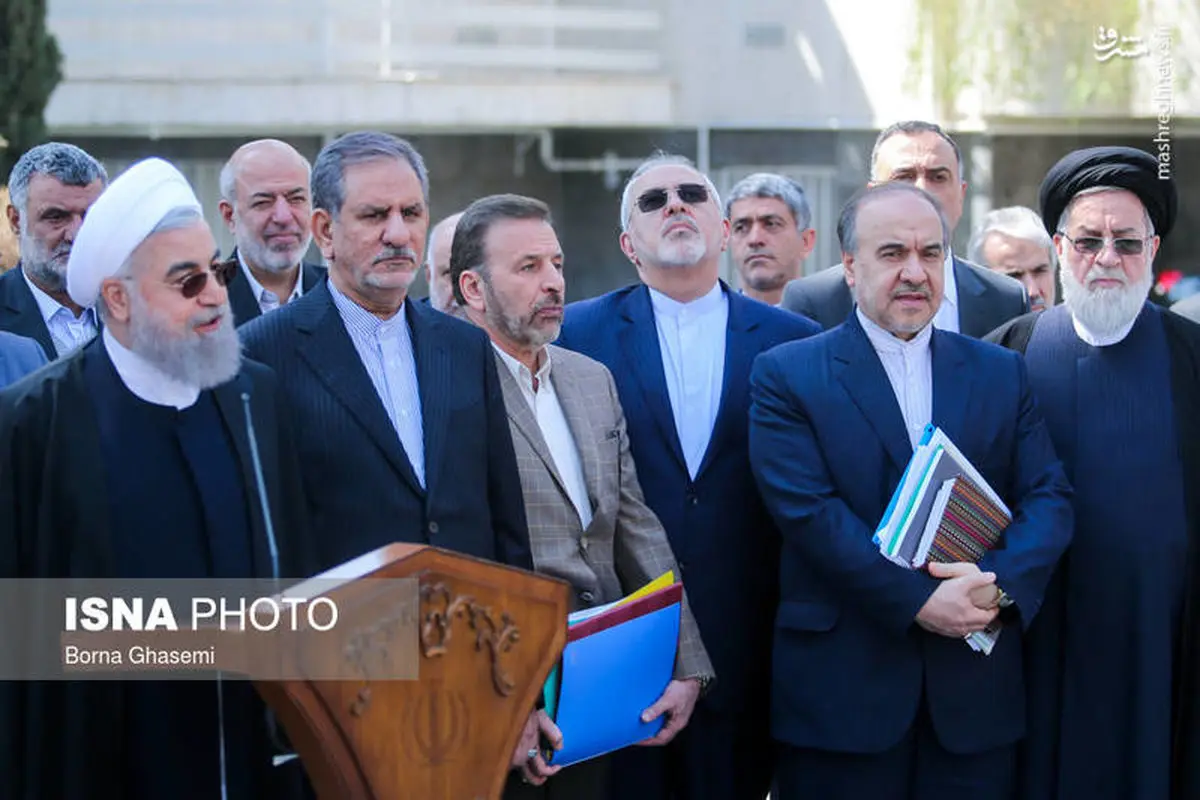 ژست خاص ظریف/عکس