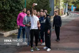 سلفی متفاوت پرسپولیسی‌ها در تهران/عکس