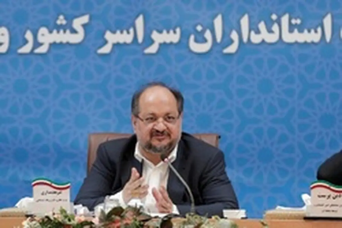شریعتمداری: افزایش فشار بر بنگاه‌های تولیدی کارساز نیست