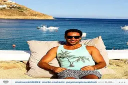 فرهاد مجیدی در حال تفریح در سواحل نامعلوم!
