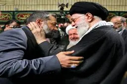 محمود کریمی در کنار رهبر انقلاب/ عکس