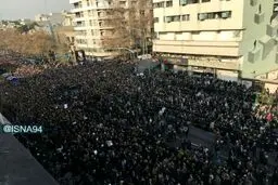 نمایی از حضور پرشور مردم در مراسم تشییع/عکس