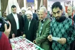 رئیس قوه قضائیه رای خود را به صندوق انداخت + عکس