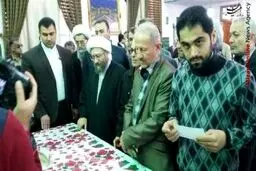 رئیس قوه قضائیه رای خود را به صندوق انداخت + عکس