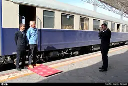 قطار گردشگری بین‌المللی با این مسافرانش به کرمان رسید /گزارش تصویری