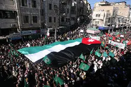تظاهرات اردنی‌ها مقابل سفارت واشنگتن در امان