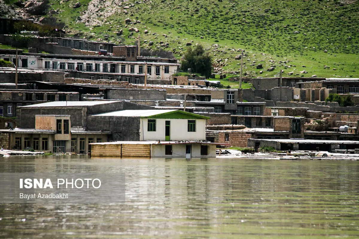 تصاویر: زیر آب رفتن روستاهای کنار سد سیمره