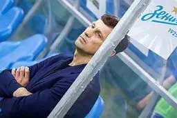 واکنش سرمربی زنیت به نیمکت‌نشینی سردار آزمون