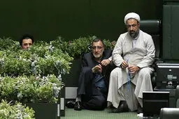 پایداری‌ها به دنبال شریک جرم/ دام «وحدت» اصول گراهای افراطی برای سنتی‌ها
