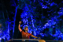 تصاویر شادمانی مردم پس از برد از لهستان