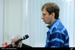 ژست بابک زنجانی در دادگاه/تصاویر