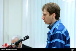 ژست بابک زنجانی در دادگاه/تصاویر