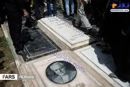 همسایگان عزت‌الله انتظامی در خانه ابدی +عکس