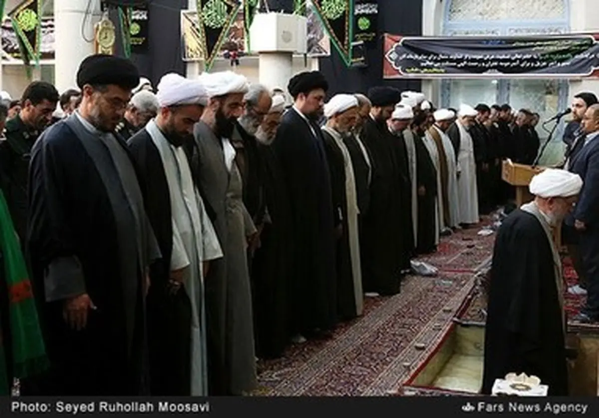 حاشیه‌های تصویری مراسم ترحیم والده رئیس‌جمهور در قم با حضور سیدحسن خمینی، مراجع عظام تقلید، رییس دفتر رهبری، وزرای دولت و...