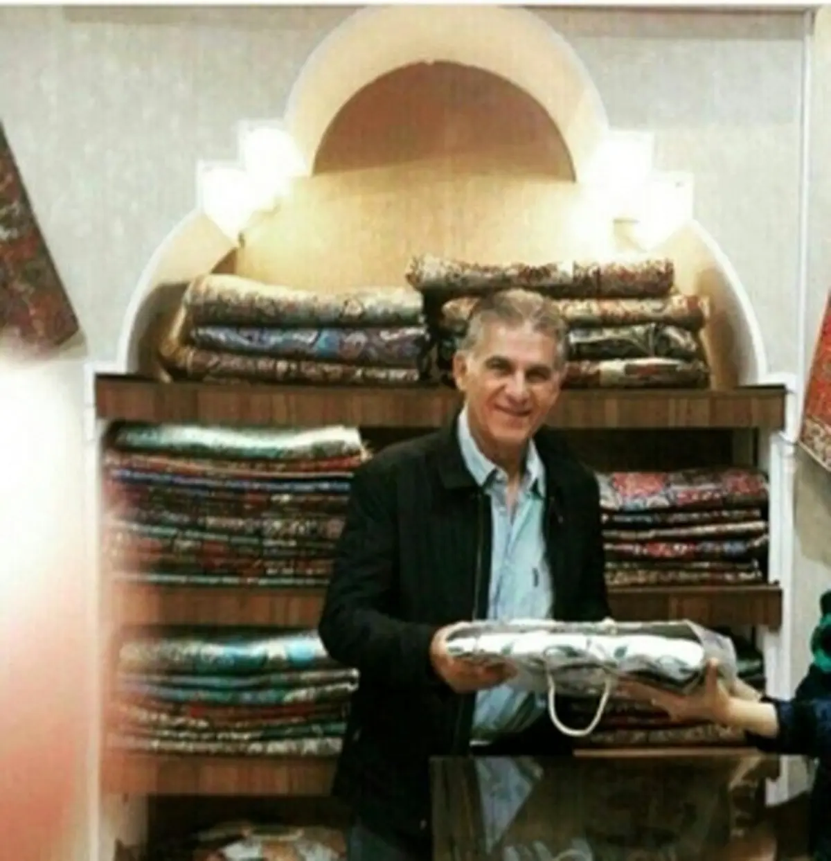 ایرانگردی کی‌روش به شهر بادگیرها رسید/ عکس