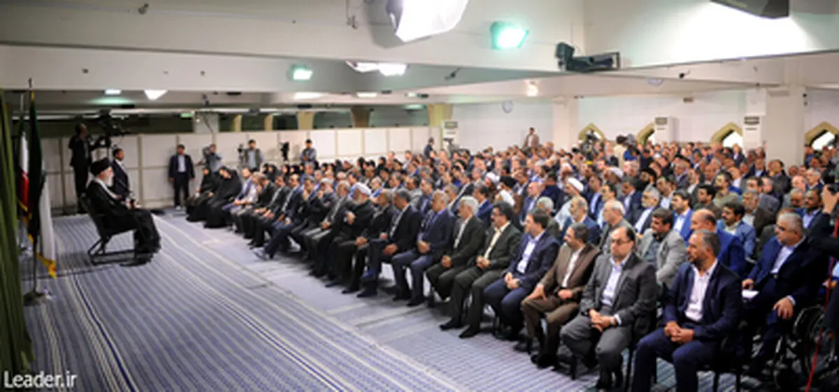 دیدار نمایندگان مجلس دهم با رهبر معظم انقلاب/ تصاویر