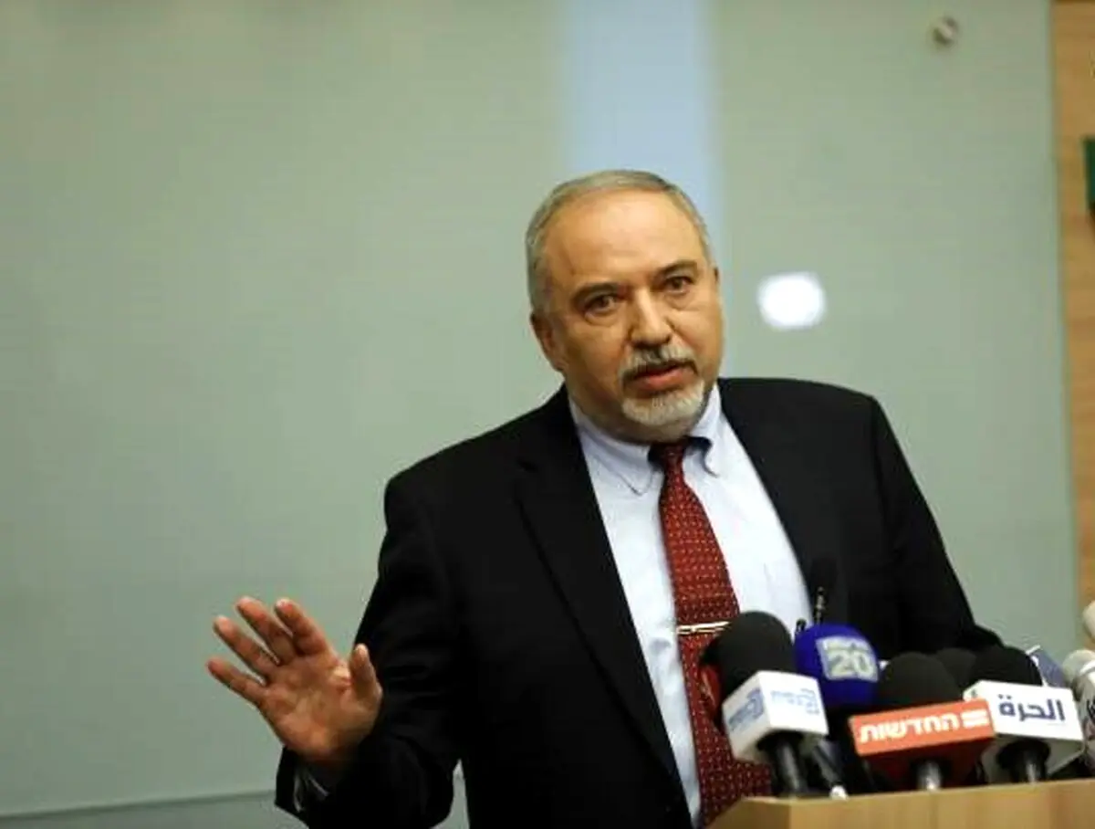 جلسه استعفا وزیر جنگ کفتارها / تصاویر