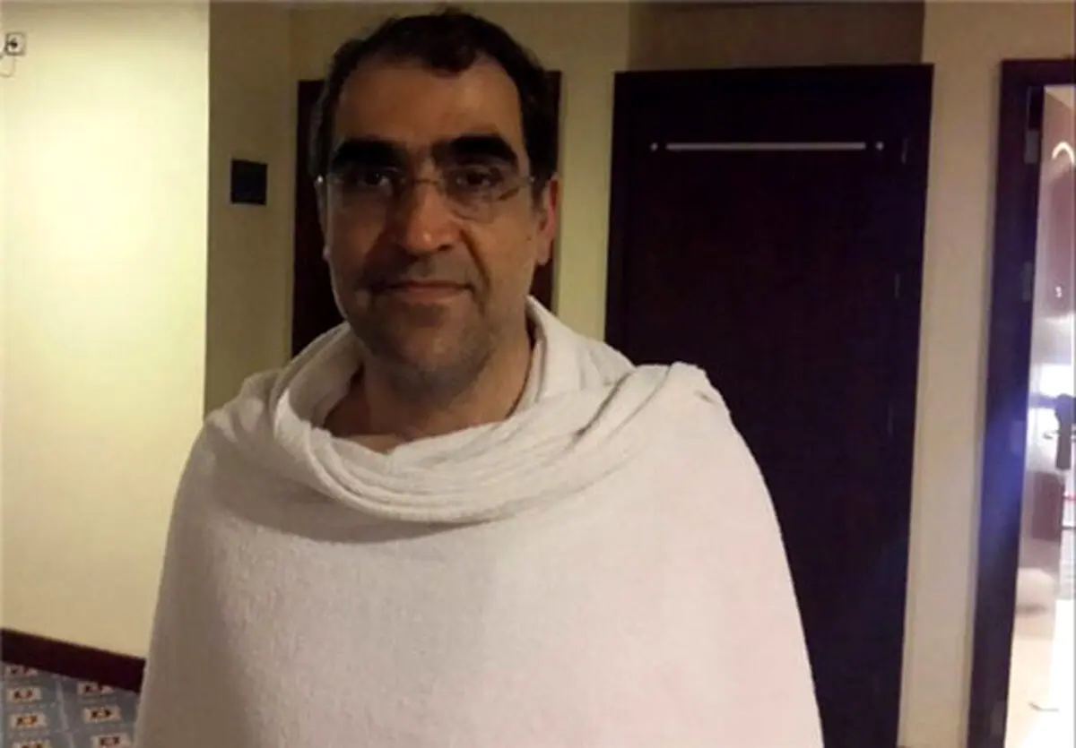 وزیر بهداشت آماده انجام اعمال عمره/عکس