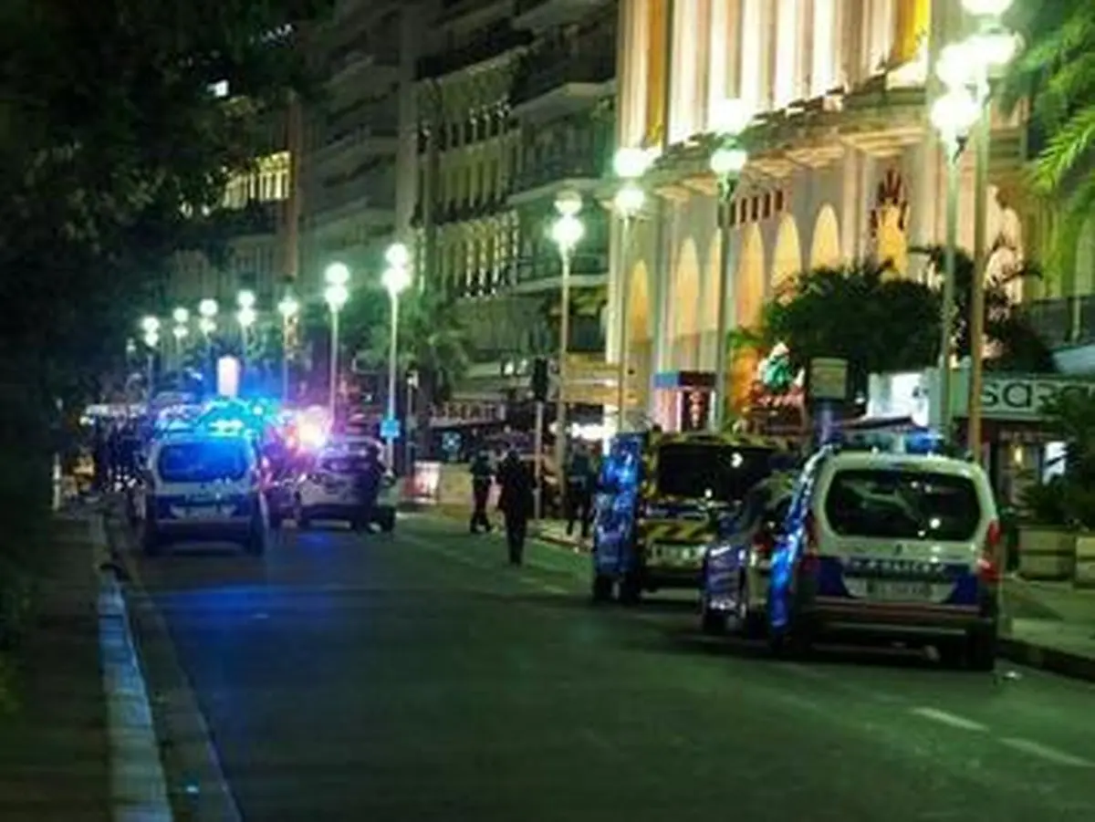 تصاویری از حمله یک کامیون به مردم فرانسه