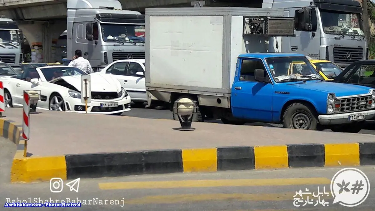 تصادف خودروی لوکس با نیسان آبی!/عکس