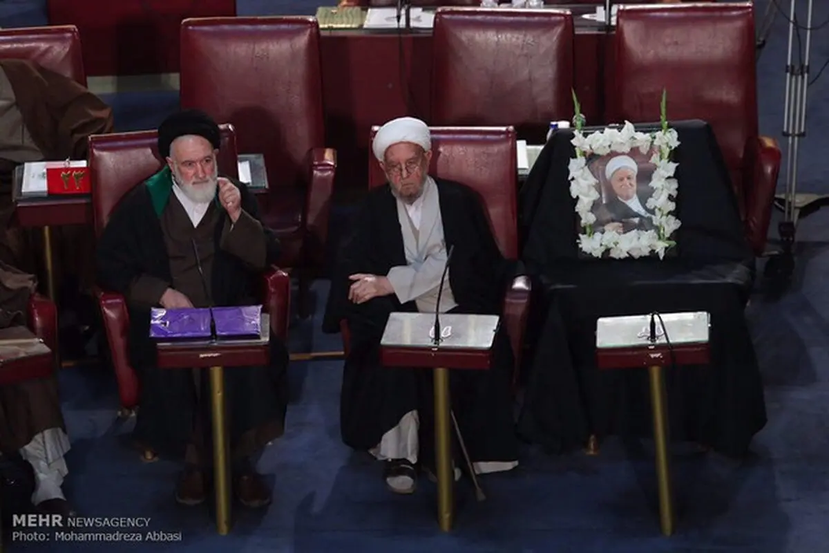 صندلی خالی آیت الله هاشمی در مجلس خبرگان/عکس