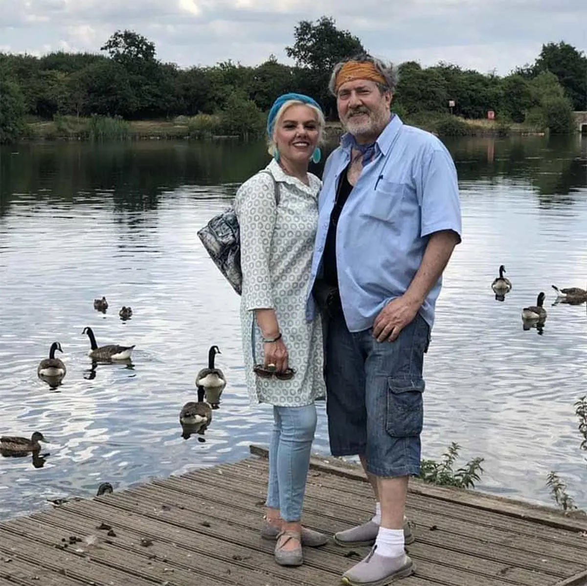 تفریح خانم بازیگر در شمال/عکس