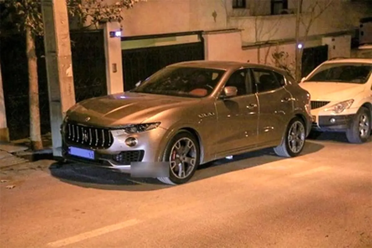 مازراتی خاص با پلاک سیاسی در خیابان های تهران/تصاویر