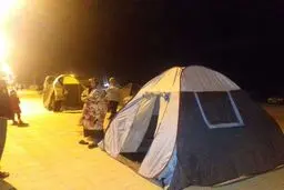 اسکان مردم قصرشیرین در چادر از ترس زلزله/عکس
