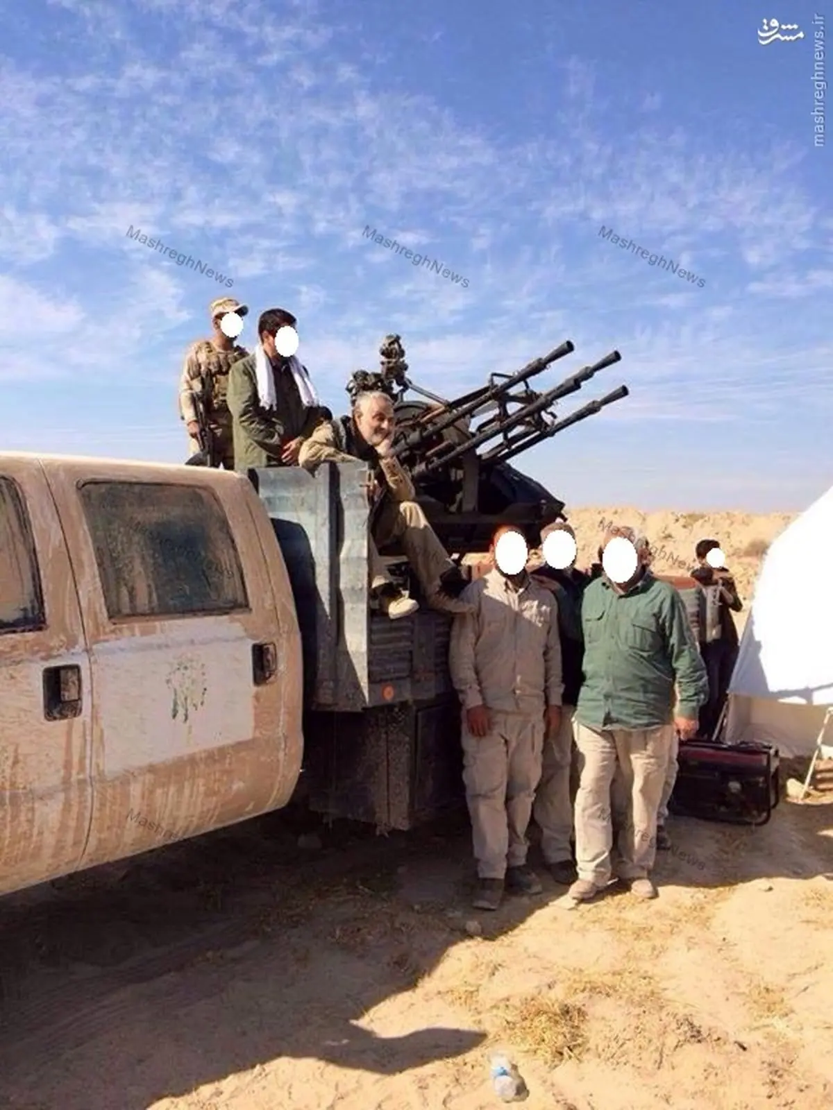 سردار حاج قاسم سلیمانی در کمین مهمانان ناخوانده /عکس