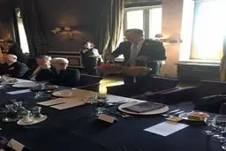 دیپلماسی گوجه فرنگی و سیب زمینی آمریکا و روسیه +عکس