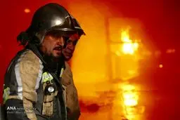 تصاویری از آتش سوزی در کارخانه ظروف یکبار مصرف