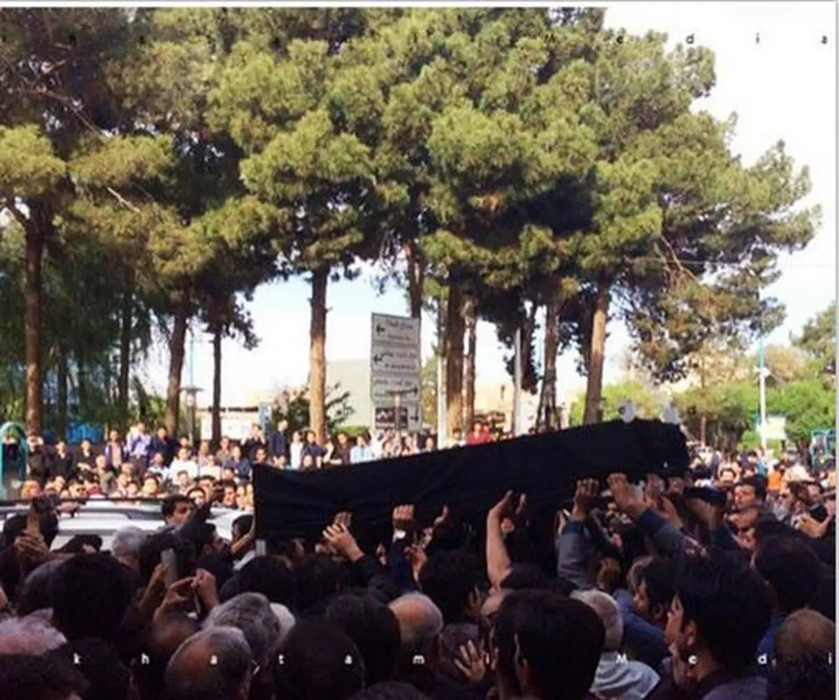 تشییع پیکر همسر آیت‌الله خاتمی/ عکس