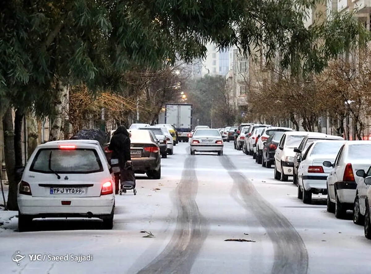 تصاویری از بارش باران و تگرگ در تهران/ تصاویر