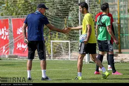 خوش و بش کی روش با بازیکنانش در تمرین امروز/عکس
