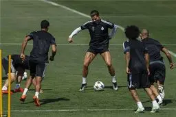 عضلات درهم تنیده رونالدو بازهم سوژه رسانه‌ها شد+عکس