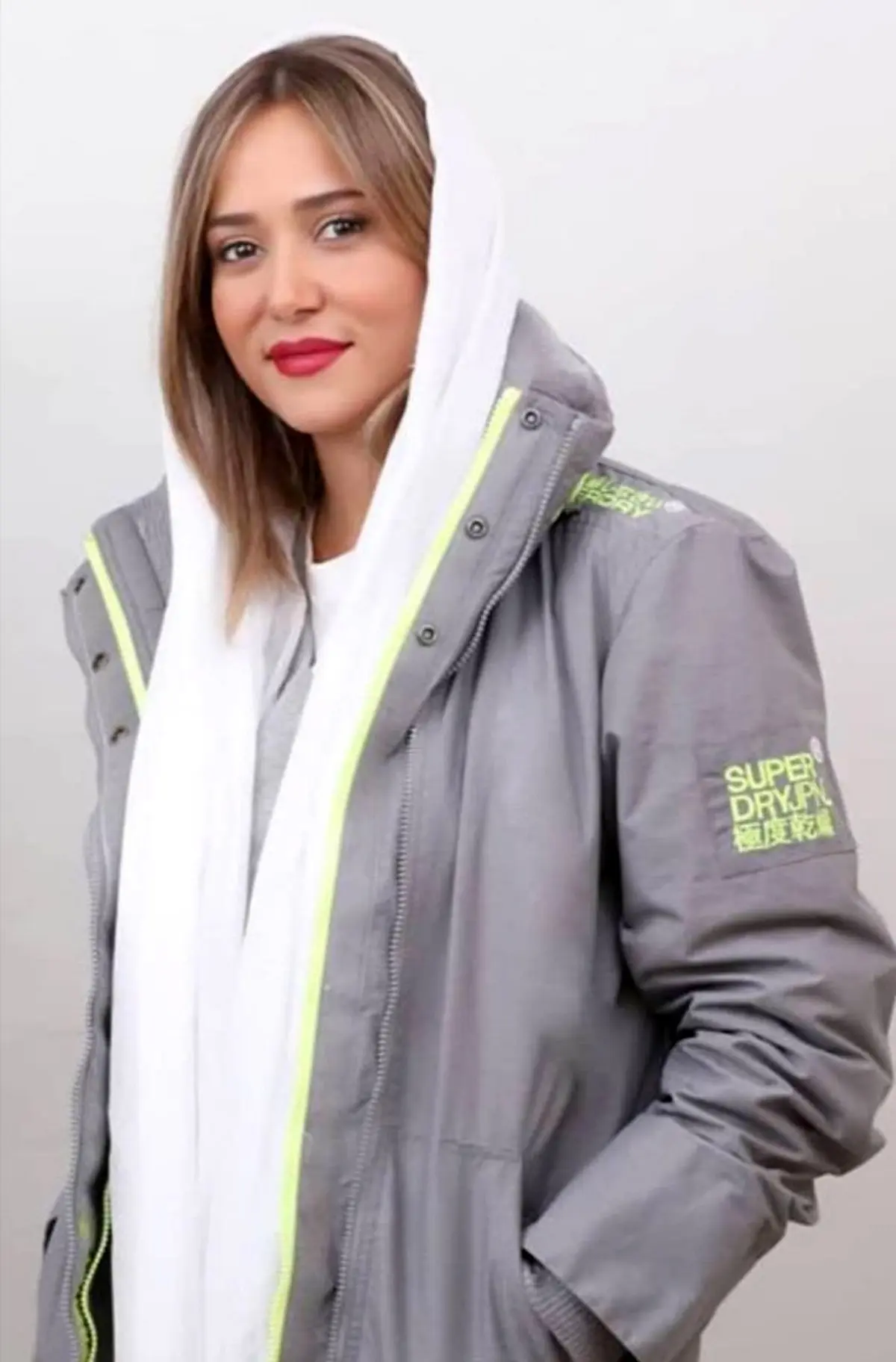 استایل خفن و دیده نشده پریناز ایزدیار بازیگر معروف زن