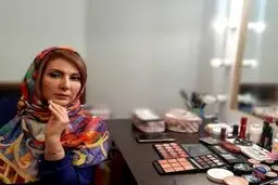 فاطمه گودرزی در سالن آرایش شخصی اش + عکس