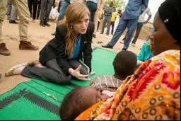 خودروی حامل سفیر آمریکا یک کودک را زیر گرفت/ عکس