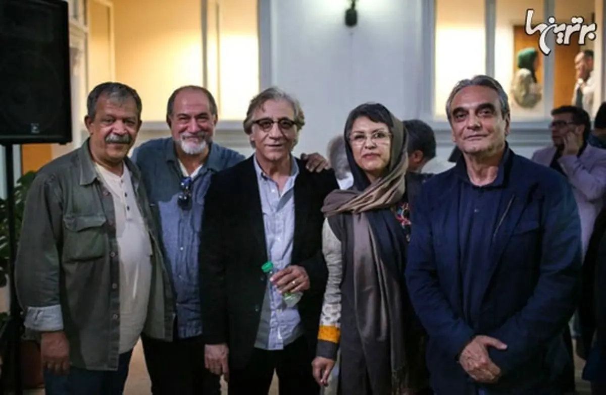 عکس دسته جمعی بزرگان سینما در یک مراسم دولتی