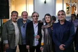 عکس دسته جمعی بزرگان سینما در یک مراسم دولتی