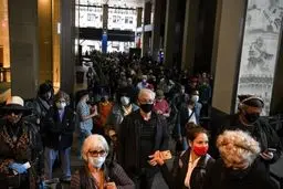 مشارکت بی‌سابقه در انتخابات آمریکا/ اخذ بیش از ۹۸ میلیون رای پیش از موعد