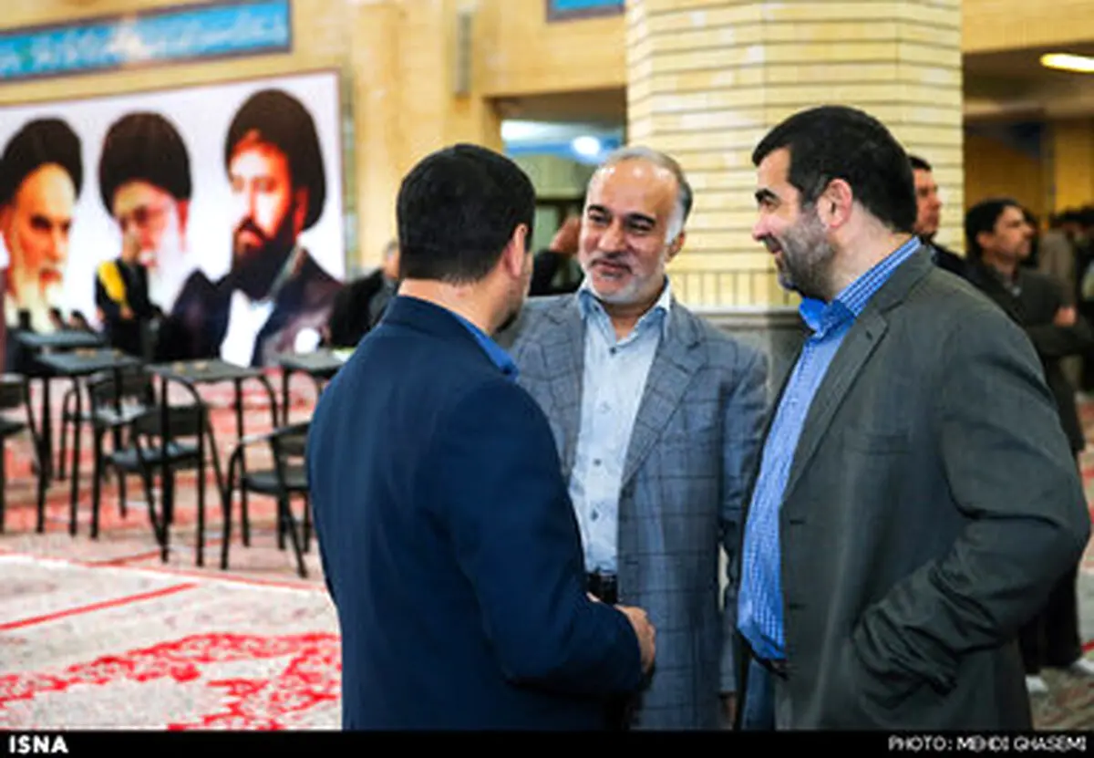 تصاویر حضور احمدی نژاد در مرقد امام (ره)