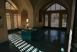 تخت فولاد؛ گورستانی تاریخی