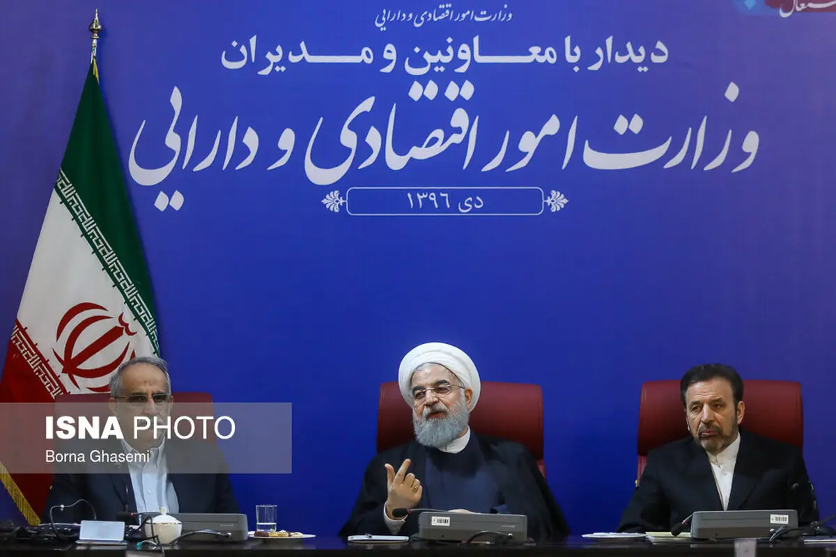 تصاویری از جلسه رییس جمهور با وزیر و معاونان وزارت امور اقتصادی و دارایی