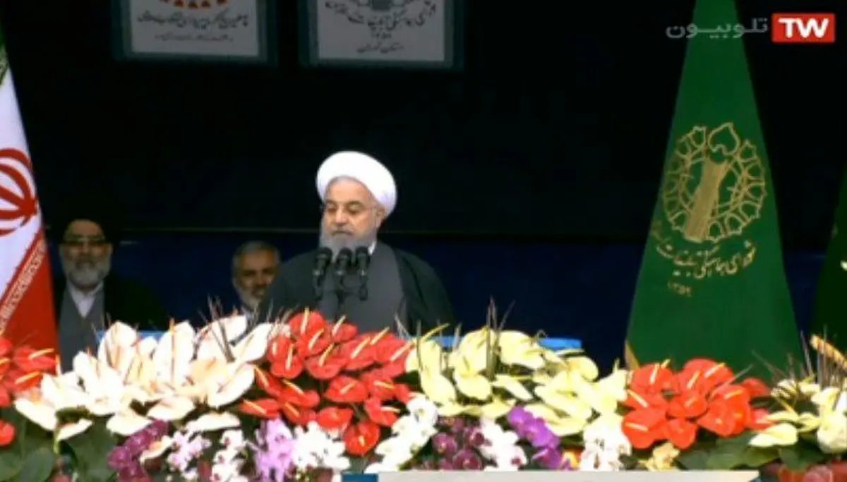 حسن روحانی در مراسم سالروز پیروزی انقلاب:برای ساختن انواع موشک‌ها از کسی اجازه نمی‌گیریم/ ما رژیمی نیستیم که بگوییم فقط یک حزب به نام رستاخیز وجود دارد