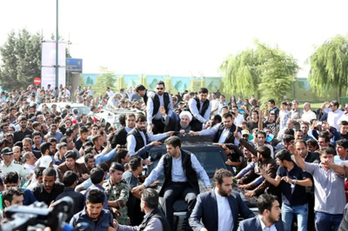 استقبال مردم کرمانشاه از روحانی/ تصاویر
