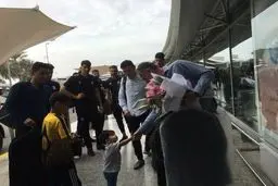 عکس: تشکر یک کودک ایرانی از کارلوس کی‌روش